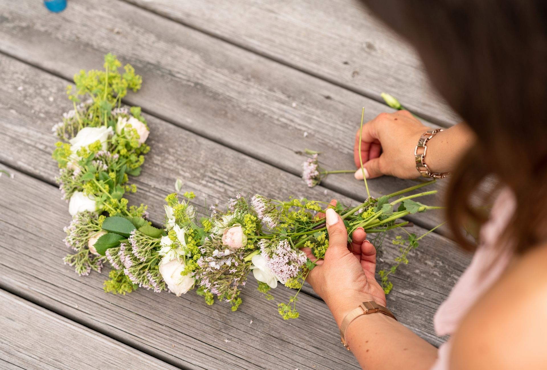 how-to-make-a-simple-flower-crown-without-wire-my-cottagecore